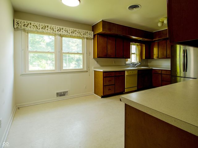 235 W Huntstead Lane, Indianapolis, IN 46217