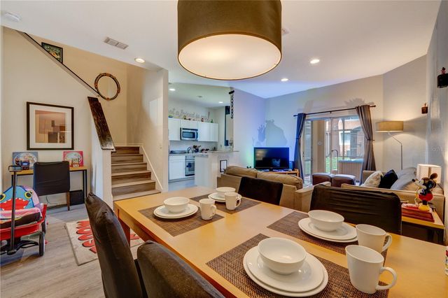 2720 ROADSTER, Kissimmee, FL 34746