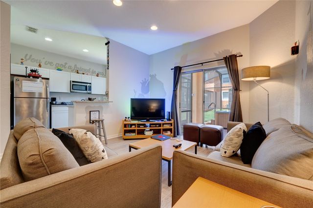 2720 ROADSTER, Kissimmee, FL 34746