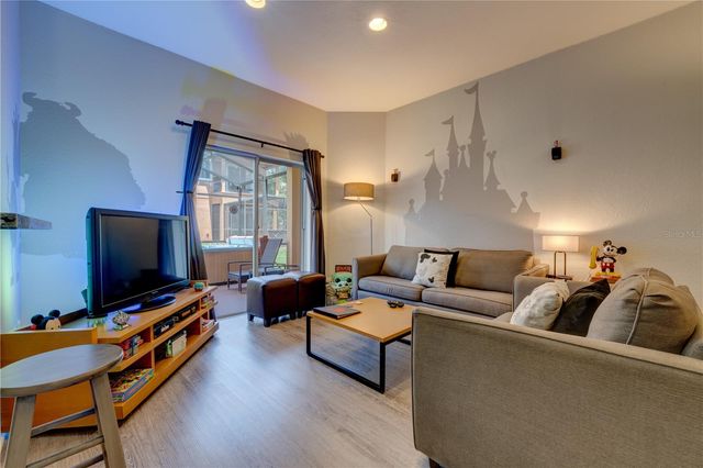 2720 ROADSTER, Kissimmee, FL 34746