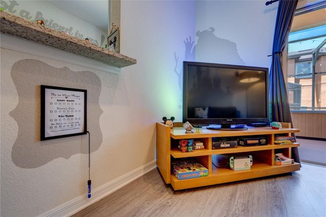 2720 ROADSTER, Kissimmee, FL 34746