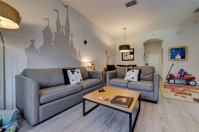 2720 ROADSTER, Kissimmee, FL 34746