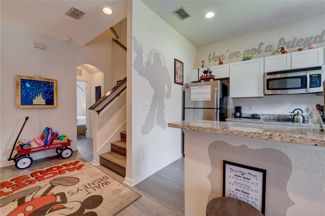 2720 ROADSTER, Kissimmee, FL 34746