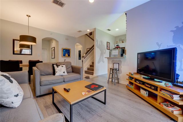 2720 ROADSTER, Kissimmee, FL 34746