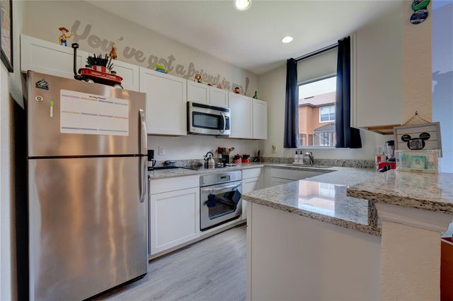 2720 ROADSTER, Kissimmee, FL 34746