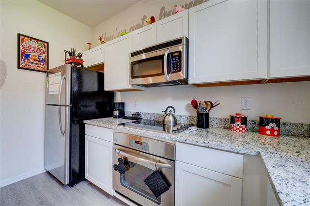 2720 ROADSTER, Kissimmee, FL 34746