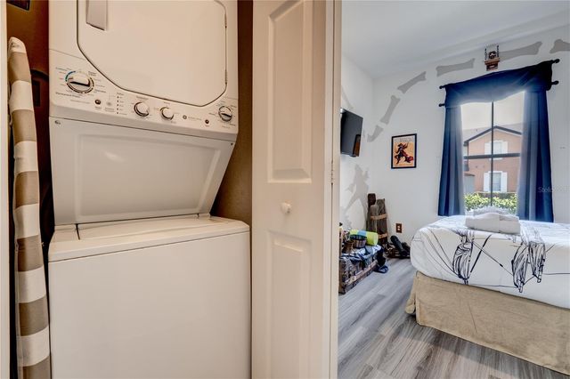 2720 ROADSTER, Kissimmee, FL 34746