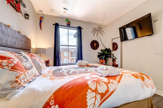 2720 ROADSTER, Kissimmee, FL 34746