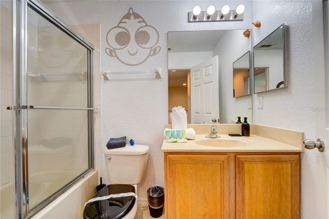 2720 ROADSTER, Kissimmee, FL 34746