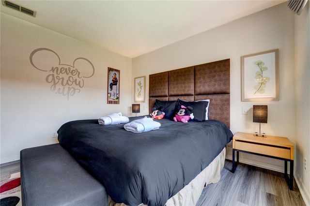 2720 ROADSTER, Kissimmee, FL 34746