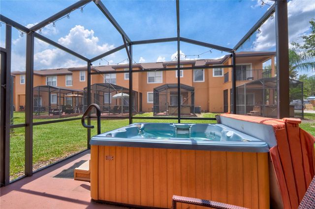 2720 ROADSTER, Kissimmee, FL 34746