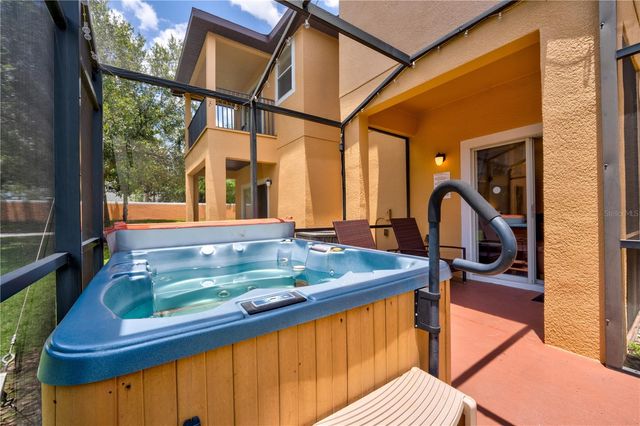 2720 ROADSTER, Kissimmee, FL 34746