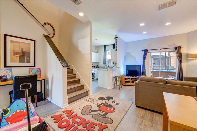 2720 ROADSTER, Kissimmee, FL 34746