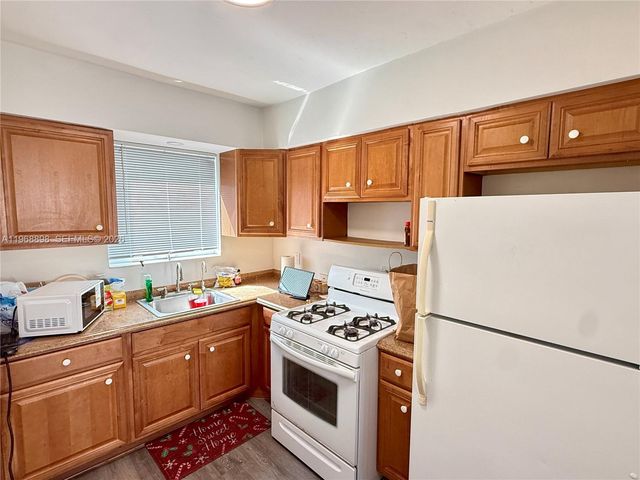 158 Ocean Dr 203, Miami Beach, FL 33139