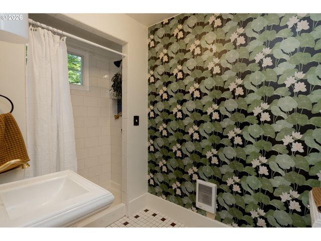 703 N BLANDENA St, Portland, OR 97217