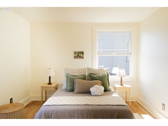 703 N BLANDENA St, Portland, OR 97217