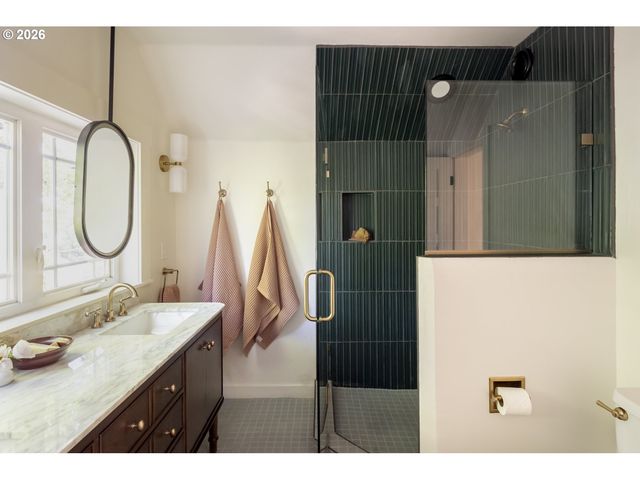 703 N BLANDENA St, Portland, OR 97217