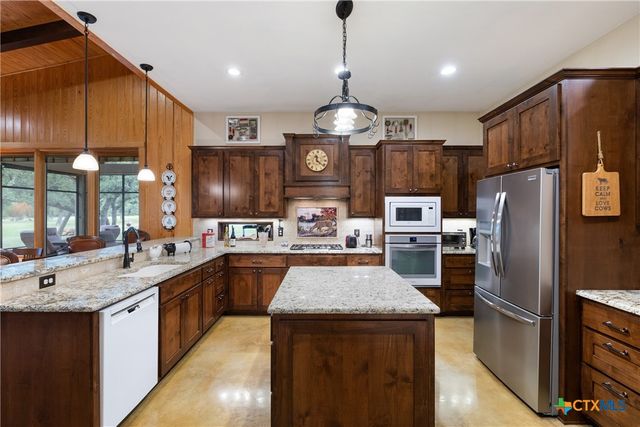 1241 Sandy Oaks Ranch Road, Johnson City, TX 78636