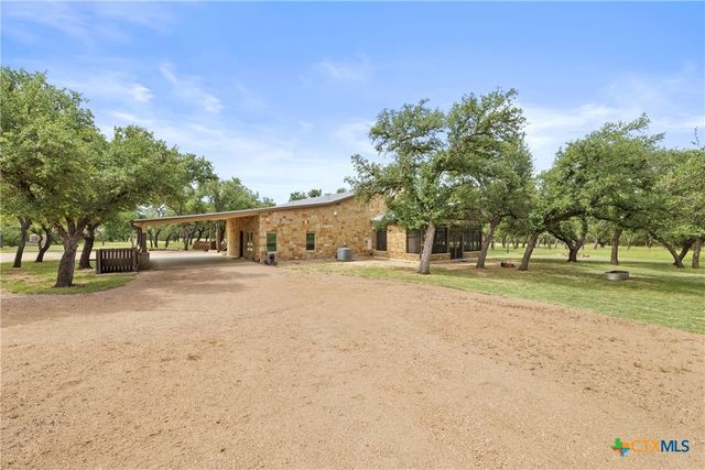 1241 Sandy Oaks Ranch Road, Johnson City, TX 78636