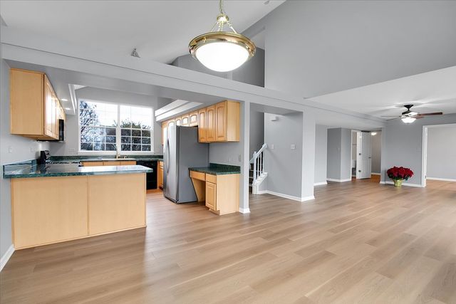 2404 White Ash Court, Plainfield, IL 60586