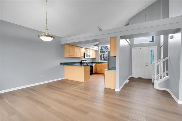 2404 White Ash Court, Plainfield, IL 60586