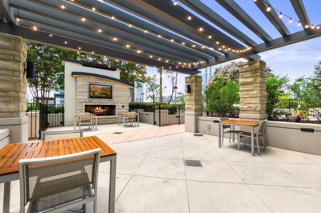 360 Nueces ST 2110, Austin, TX 78701