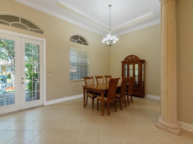 6124 57th Court, Vero Beach, FL 32967