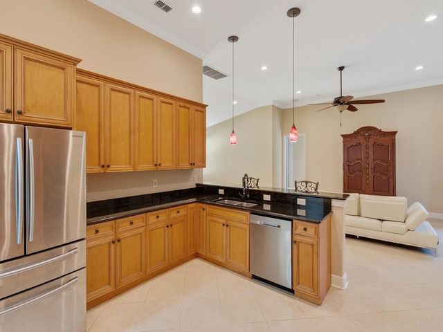 6124 57th Court, Vero Beach, FL 32967