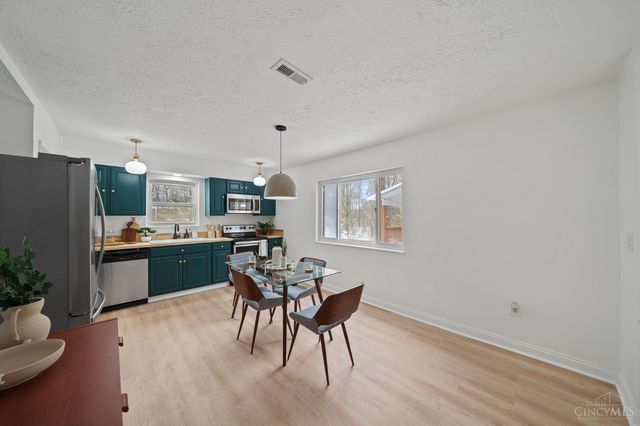 851 Jacob Light Court, New Richmond, OH 45157