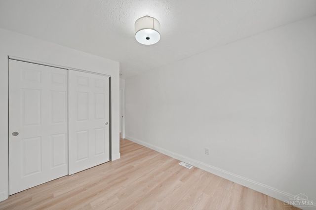 851 Jacob Light Court, New Richmond, OH 45157