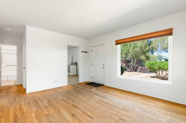 2824 Manzano Street NE, Albuquerque, NM 87110