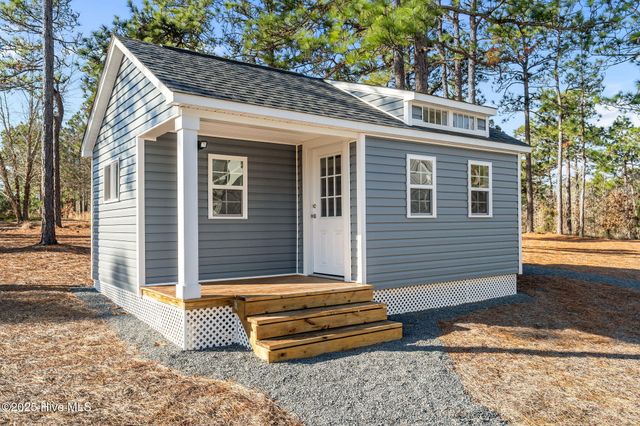 20 Forest Lake Drive, Foxfire Village, NC 27281