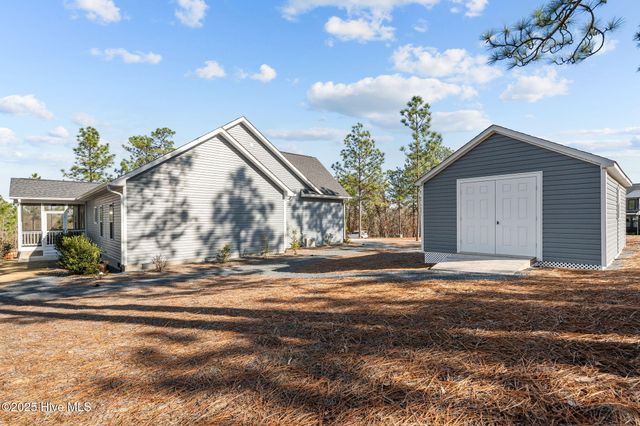 20 Forest Lake Drive, Foxfire Village, NC 27281