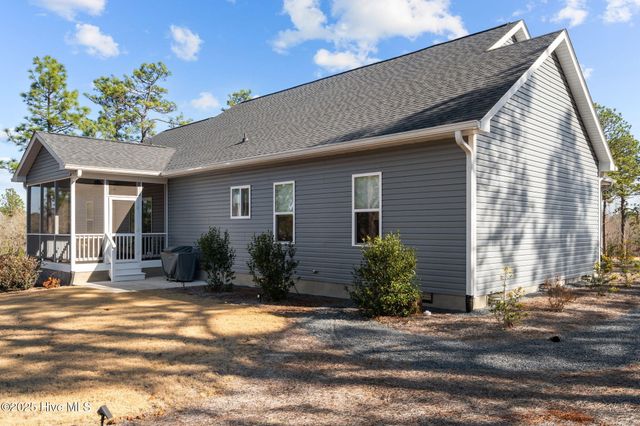 20 Forest Lake Drive, Foxfire Village, NC 27281