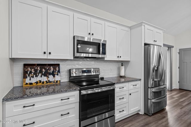 20 Forest Lake Drive, Foxfire Village, NC 27281