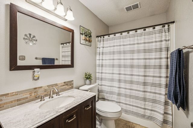 8017 Emerald Hills Way, North Richland Hills, TX 76180