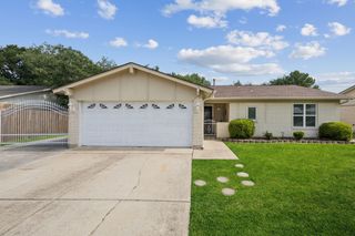 8017 Emerald Hills Way, North Richland Hills, TX 76180