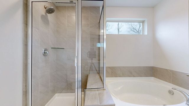 3281 Holiday Ln, Columbia, TN 38401