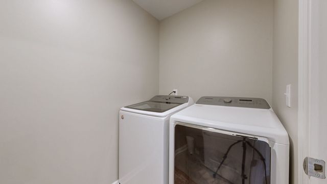 3281 Holiday Ln, Columbia, TN 38401