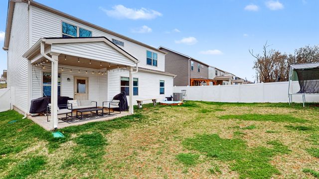 3281 Holiday Ln, Columbia, TN 38401