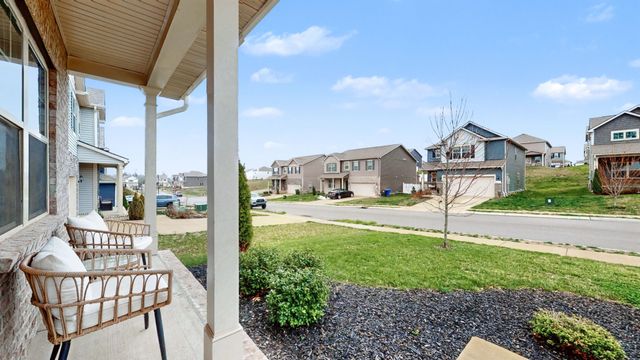 3281 Holiday Ln, Columbia, TN 38401