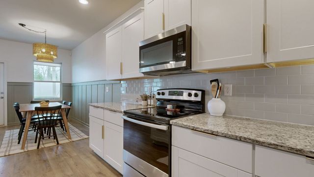 3281 Holiday Ln, Columbia, TN 38401