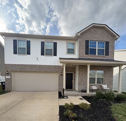 3281 Holiday Ln, Columbia, TN 38401