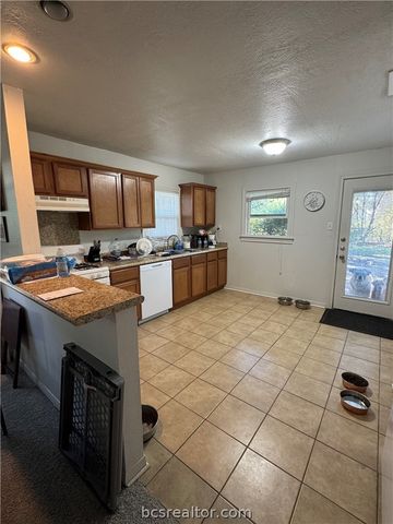 402 Emmett Street, Bryan, TX 77802