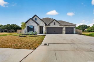 221 JANICE AVE, Castroville, TX 78009