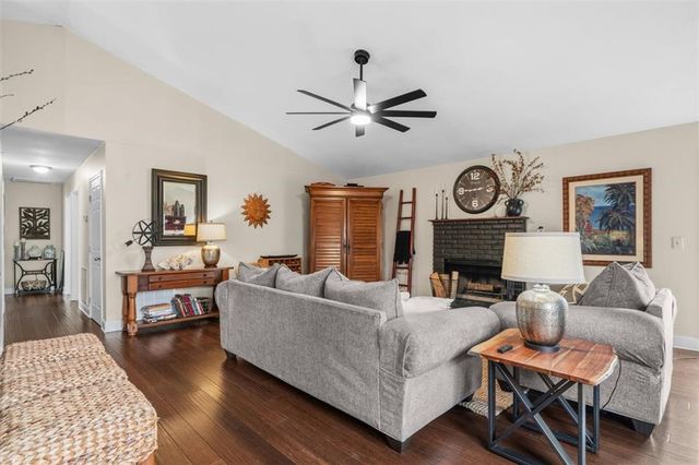 302 Indian Forest Road, Jasper, GA 30143