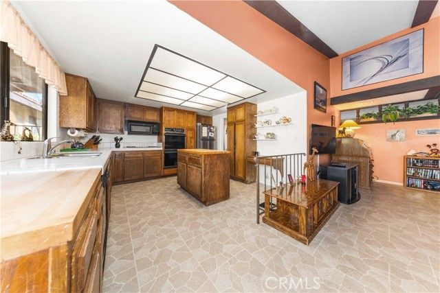 4275 Thomas Court, Simi Valley, CA 93063