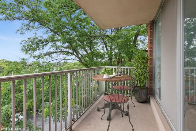 2200 S Stewart Avenue 4A, Lombard, IL 60148