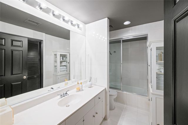 15 Greenway Plaza 26J, Houston, TX 77046