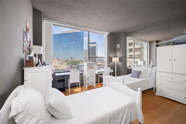 15 Greenway Plaza 26J, Houston, TX 77046
